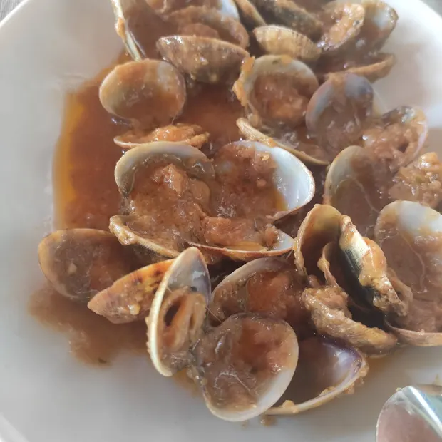 Almejas a la marinera